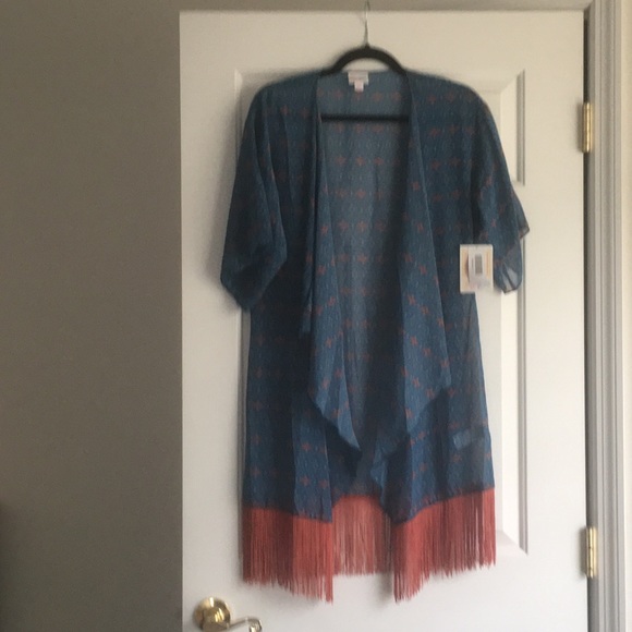 Tops - Lularoe